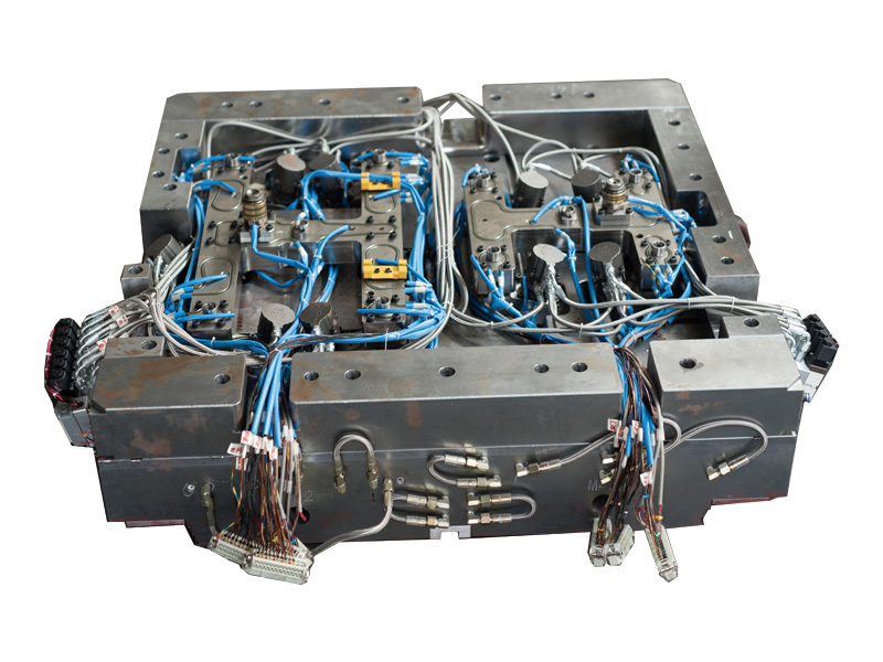 后尾灯配件模具